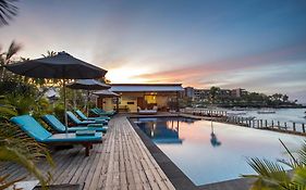 D'Muncuk Huts Lembongan